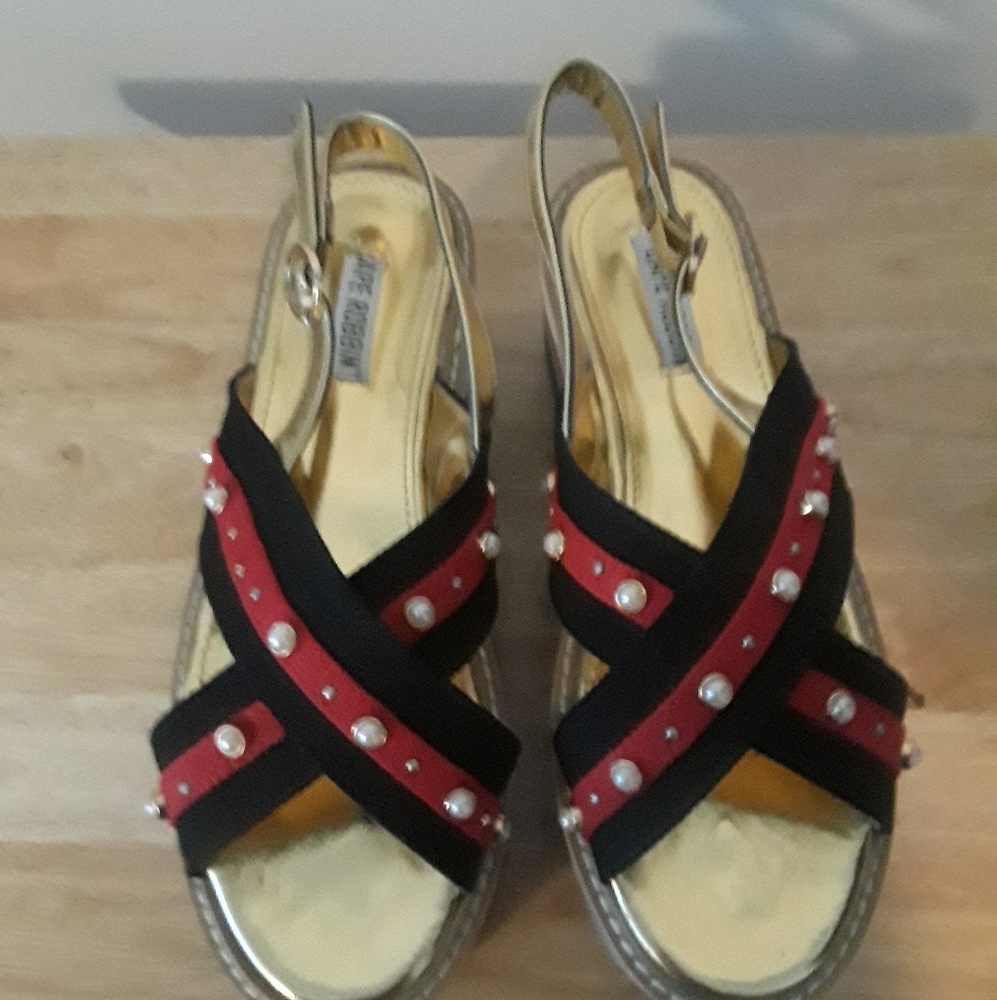 Platform sandals